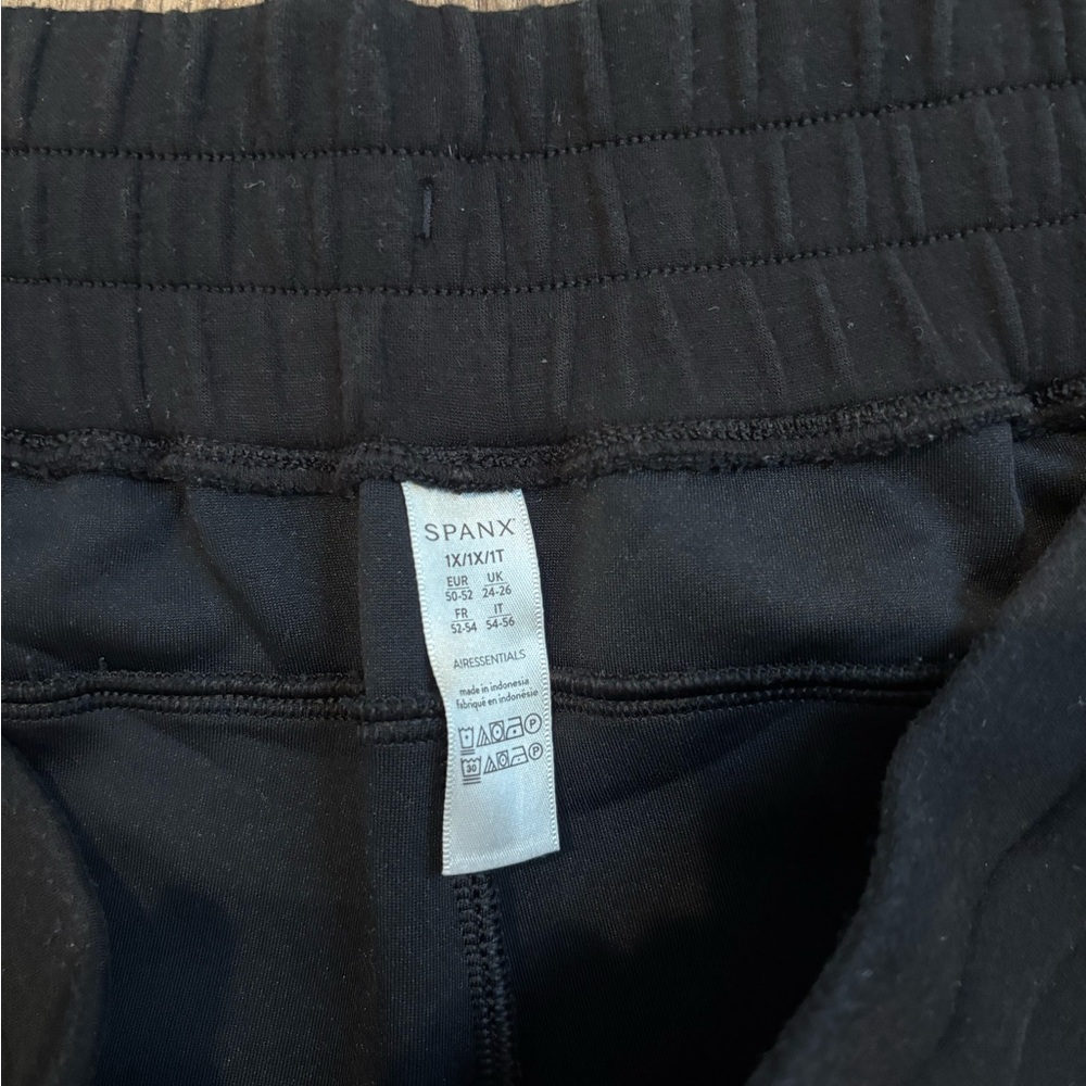 Spanx Air Essentials Pant - Picture 5 of 5